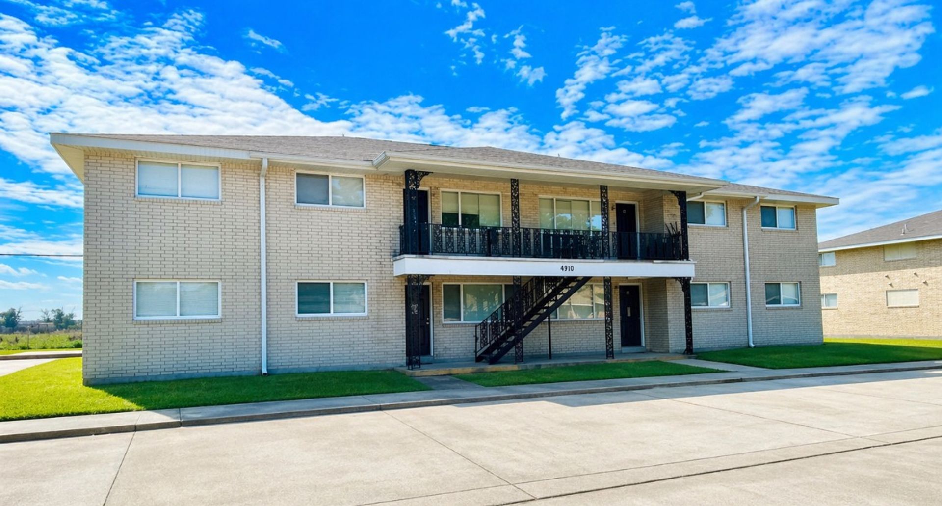Chalmette Apartment: 8720 Livingston Ave