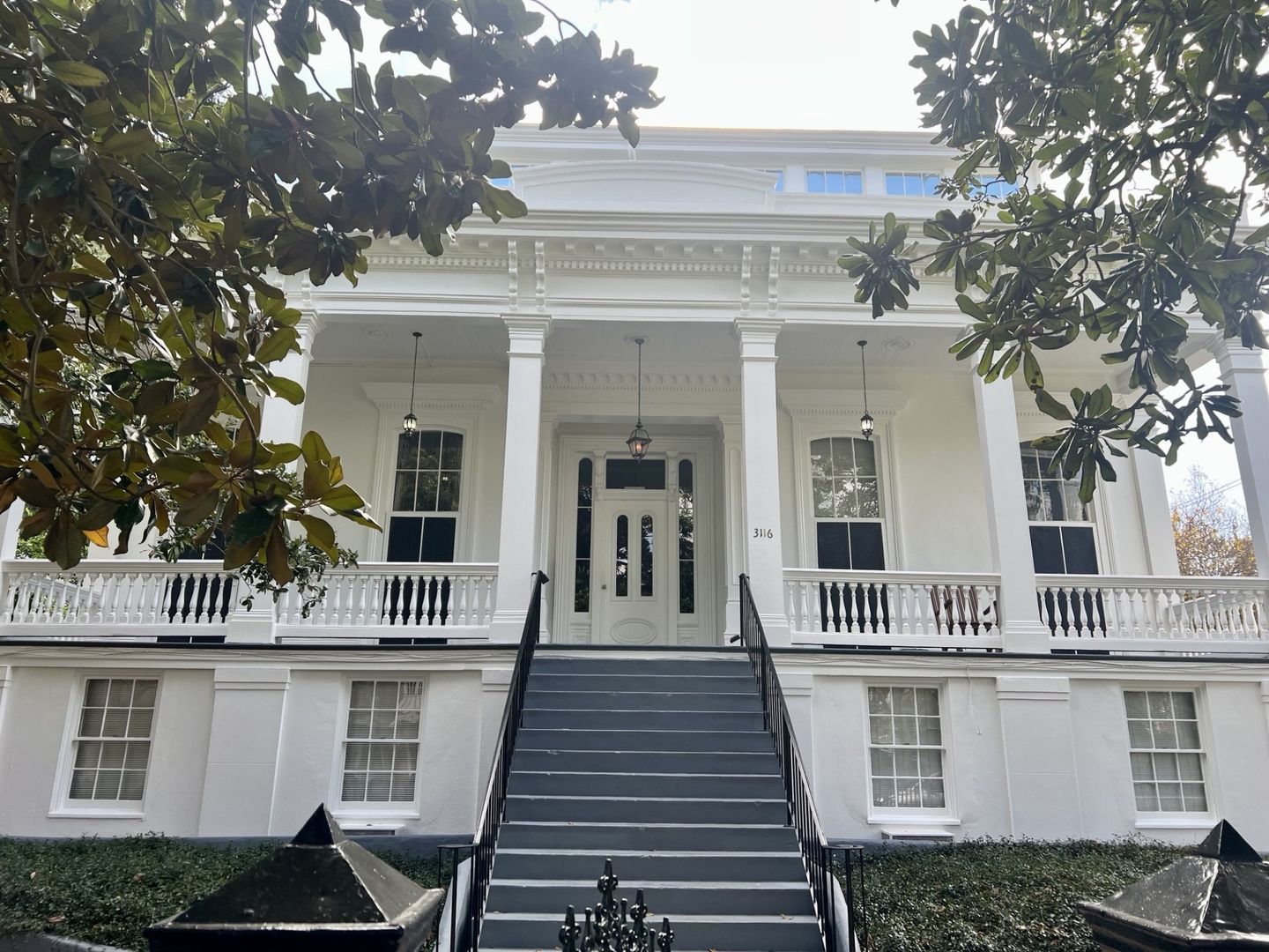 New Orleans Apartment: 3116 Prytania St.