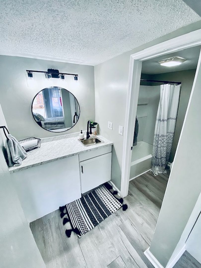 Charleston Apartment: 1607 Bigley Ave