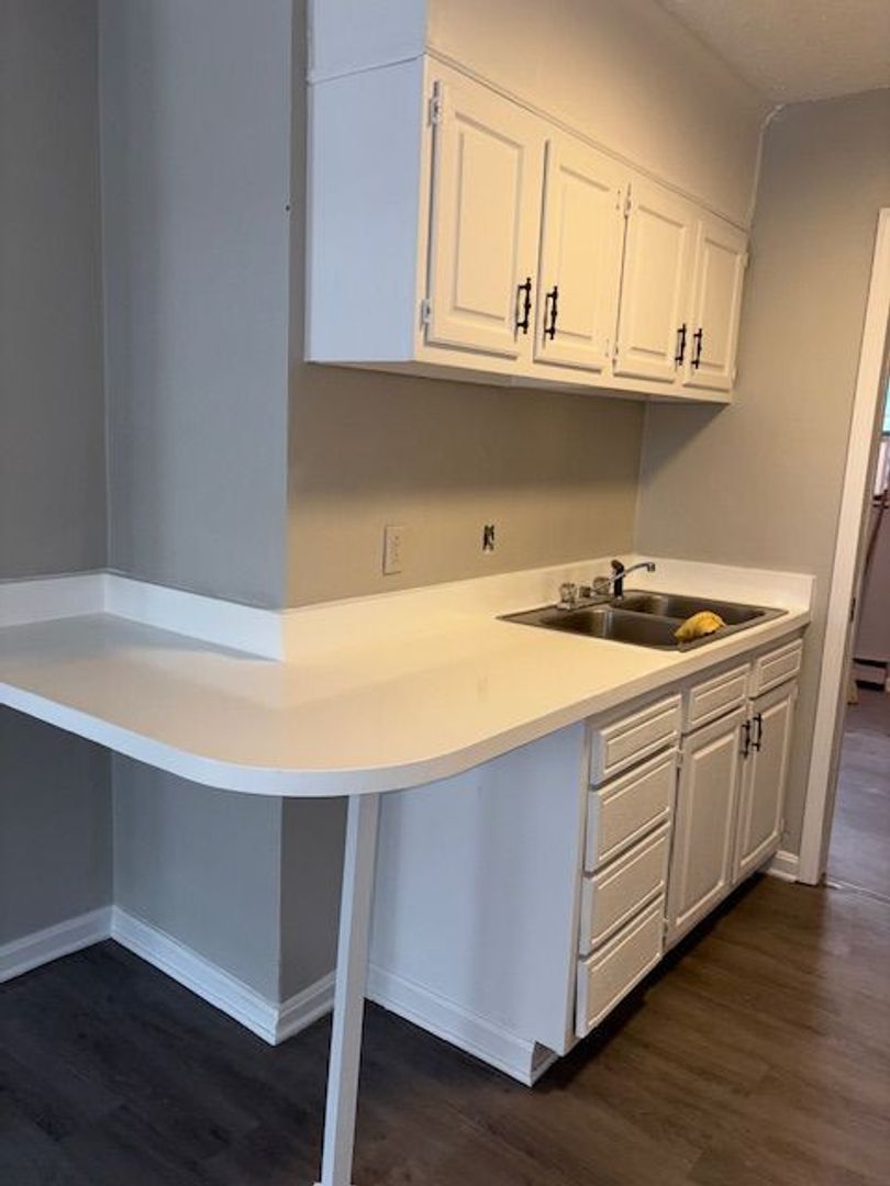 Charleston Apartment: 1607 Bigley Ave