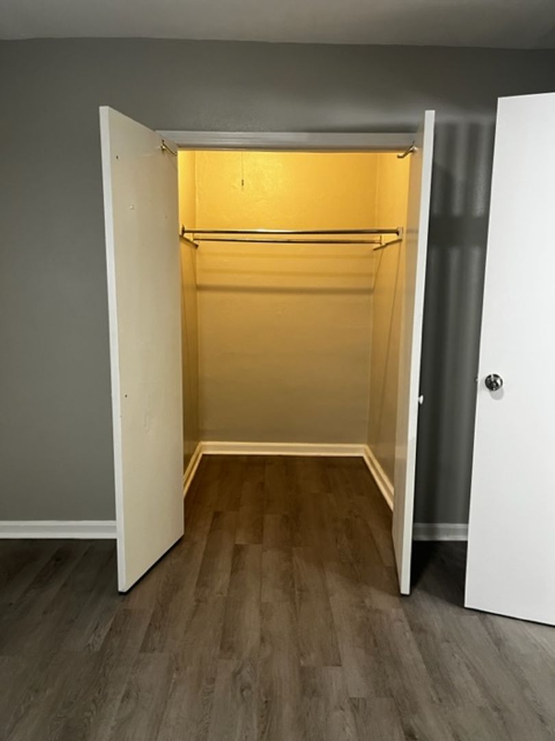 Charleston Apartment: 1607 Bigley Ave