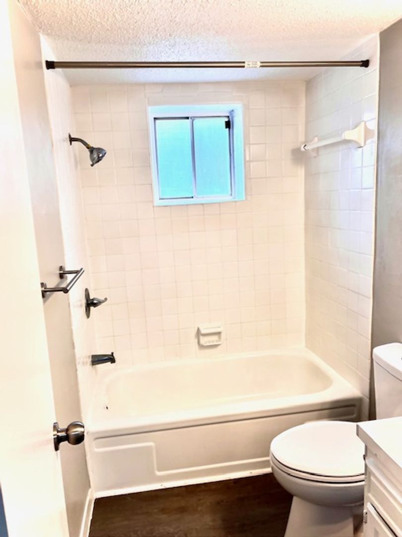 Charleston Apartment: 1607 Bigley Ave