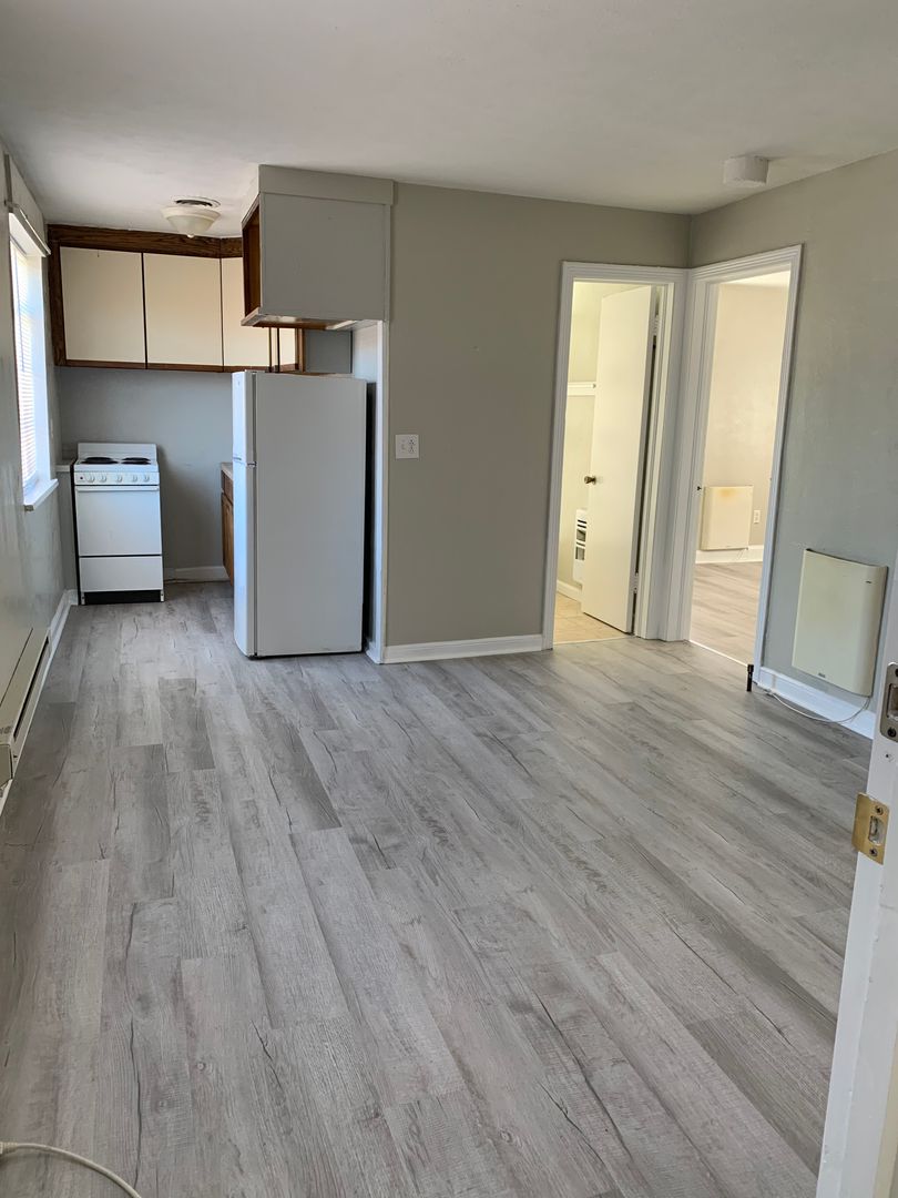 Charleston Apartment: 1427 Lewis Street