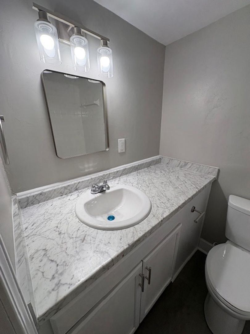 Charleston Apartment: 1607 Bigley Ave