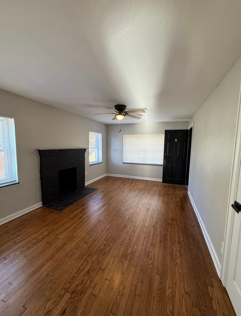 South Charleston Apartment: 232 Sutherland Drive