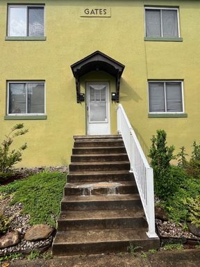 Charming one Bedroom One Bath on Historic East End