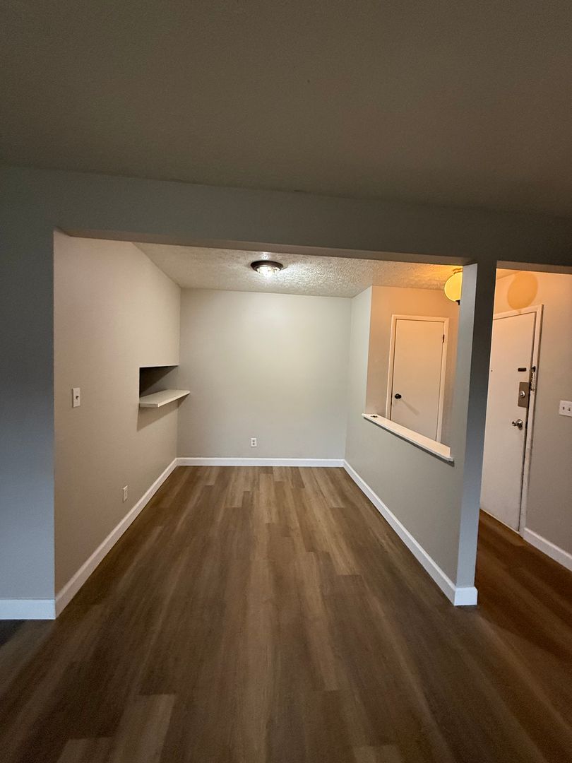 South Charleston Apartment: 4400 Kanawha Turnpike