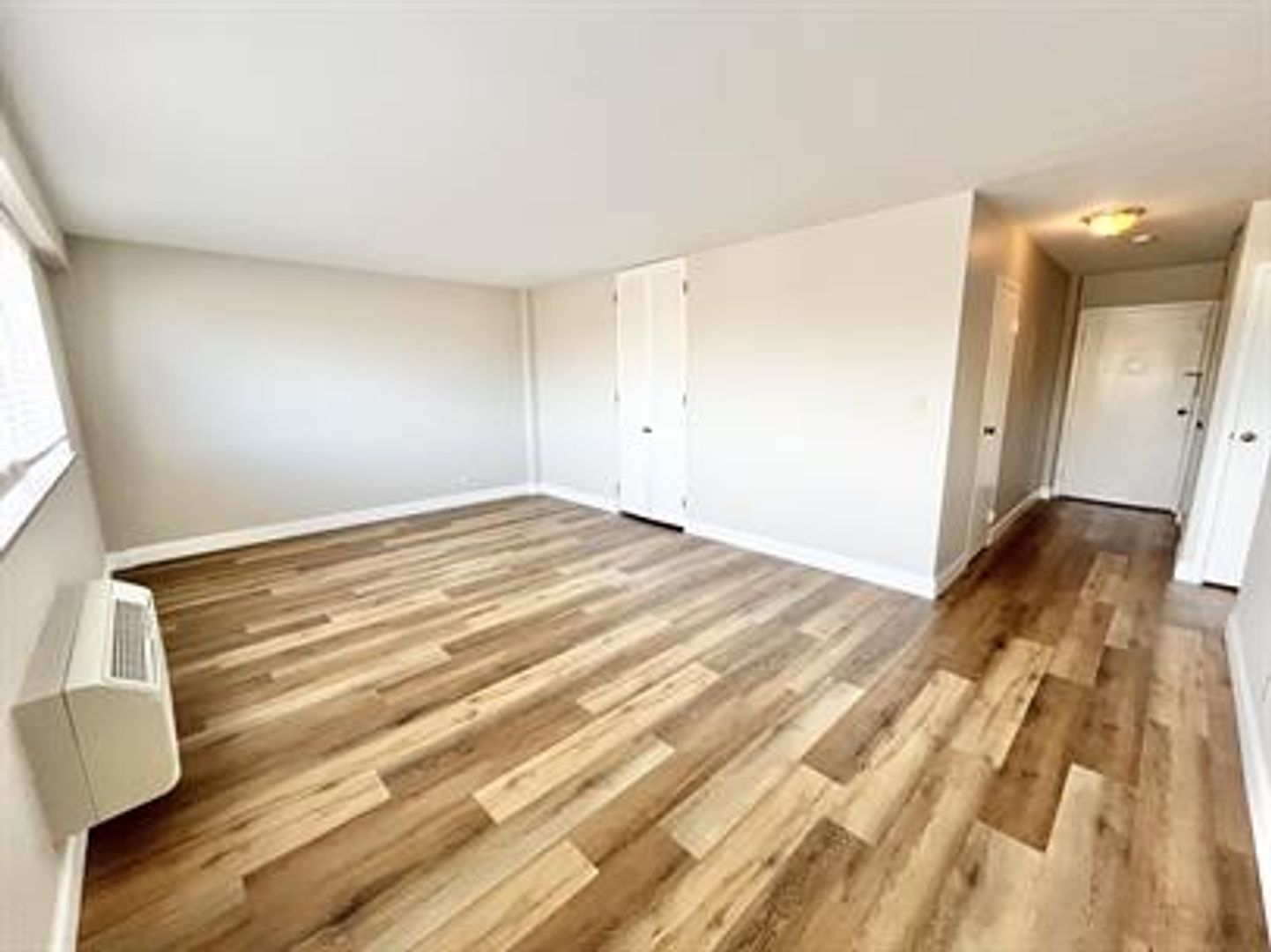 Charleston Apartment: 1202 Kanawha Boulevard East