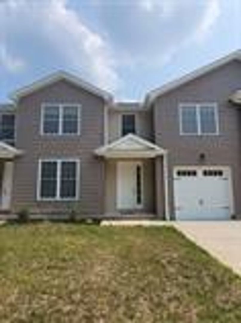 Hurricane Townhome: 574-804 Chase Drive