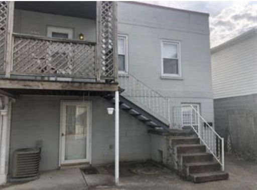 Fully Furnished! 1 Bedroom/1 Bath Upstairs Apartment in Dunbar!