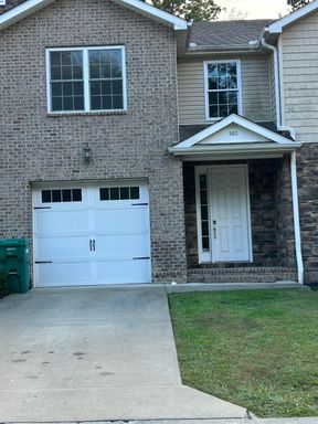 Beautiful 3 Bedroom condo in Teays Valley