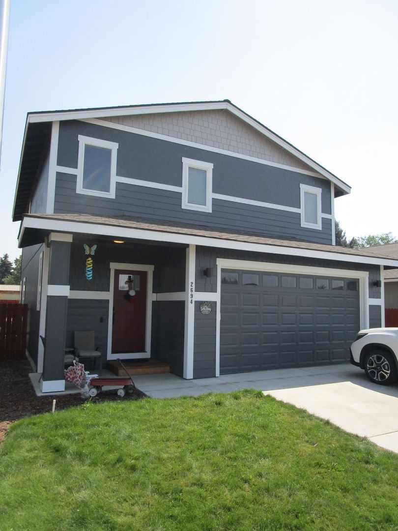 Prineville House: 2694 NE Colleen Road