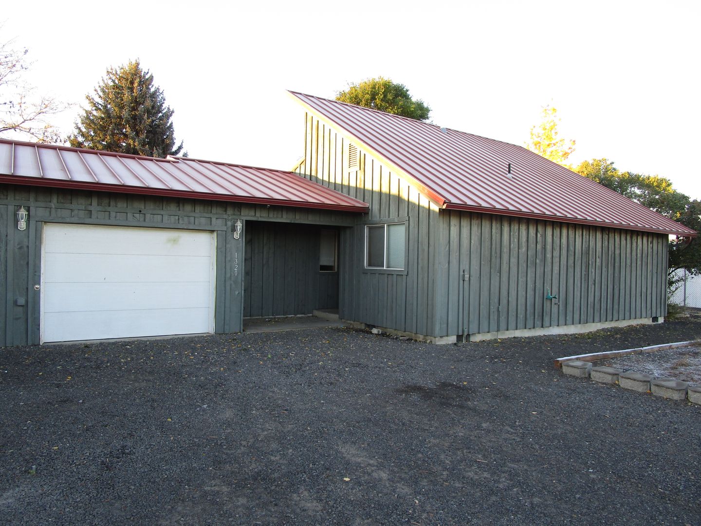 Prineville House: 1320 SE 5th Street