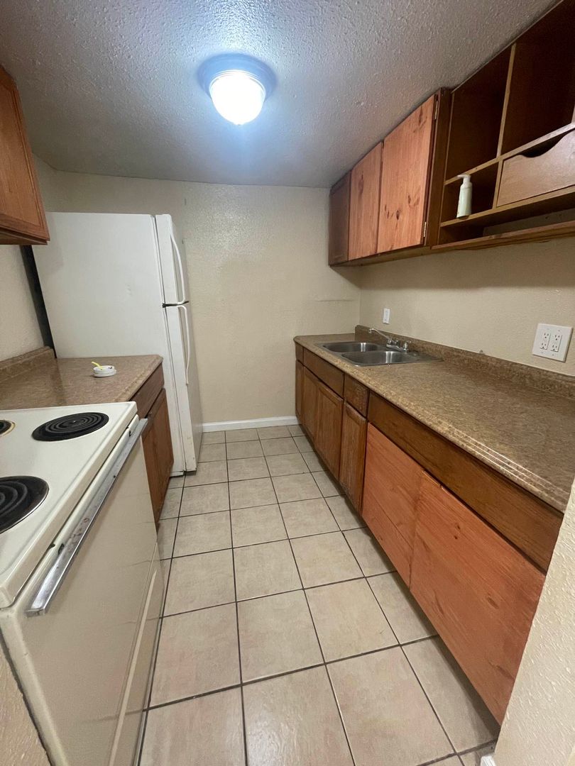 Corpus Christi Apartment: 3302 Up River Road
