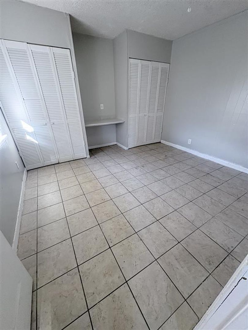 Corpus Christi Apartment: 725 Villa Drive