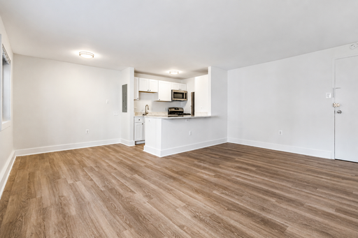 Foxhall Terrace, 1 Bedroom 1 Bath #102 – photo 1