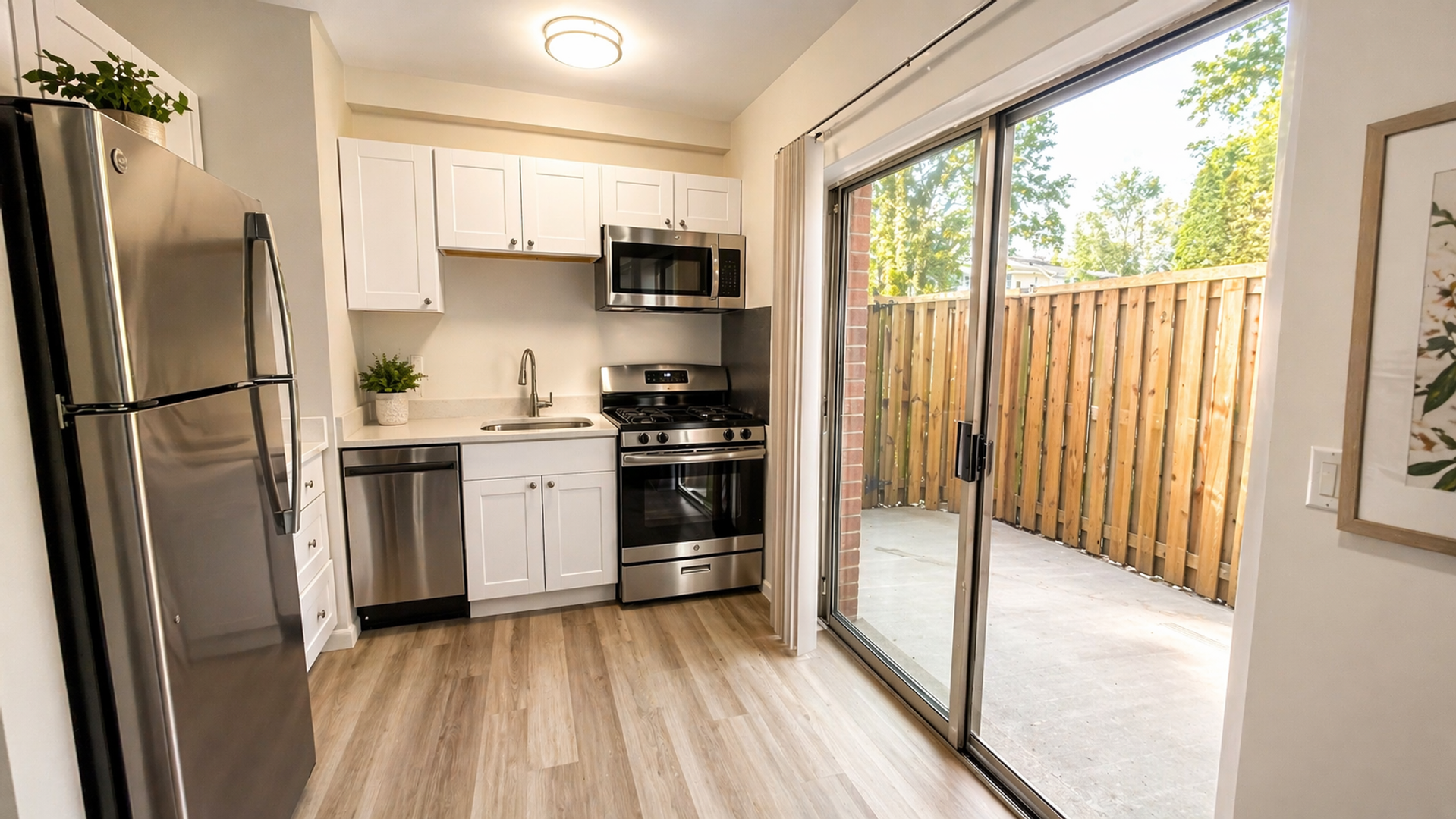 Washington Apartment: 4465 MacArthur Blvd NW