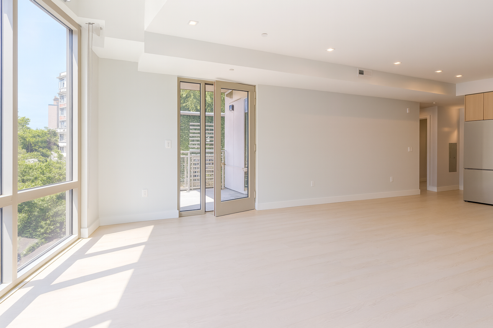 Washington Apartment: 1224 M St NW