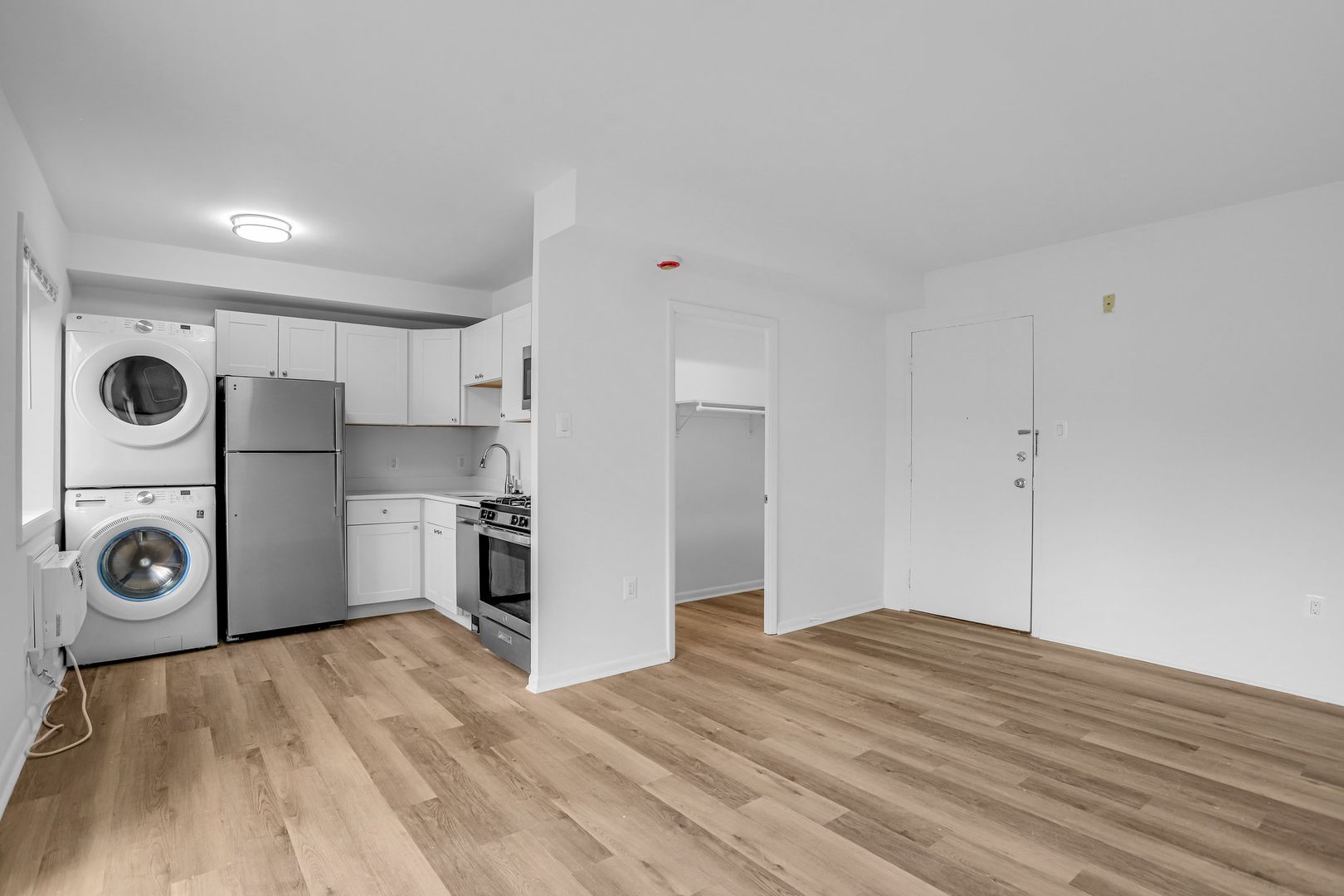 Washington Apartment: 4465 MacArthur Blvd NW