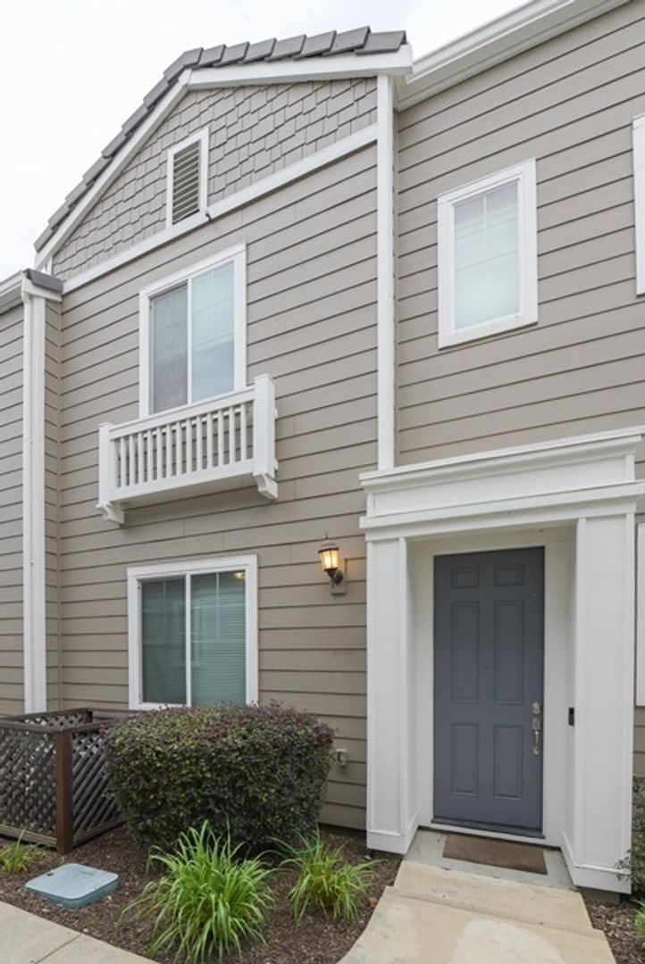 Napa House: 2175 Eva Street