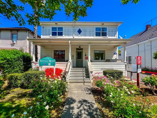 Charming Downtown Napa Apartment - Senior or Disabled Only - FIRST MONTH'S RENT FREE WITH A 12 MONTH LEASE