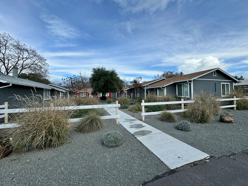 Beautifully Renovated One Bedroom Yountville Duplex