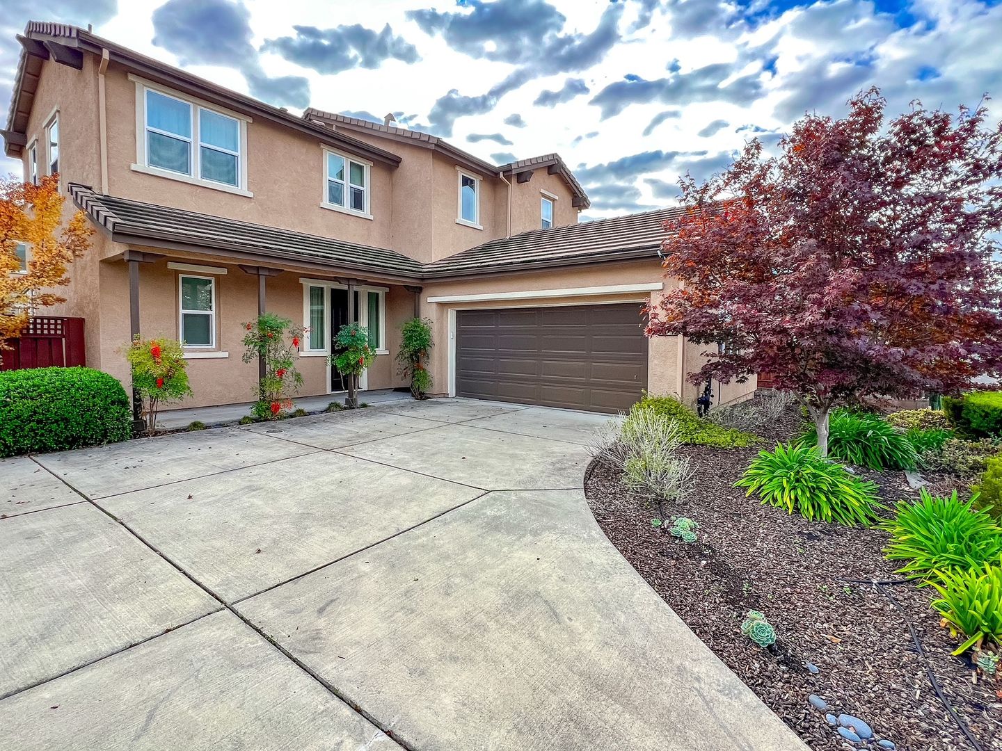 Napa House: 873 Saratoga Dr.