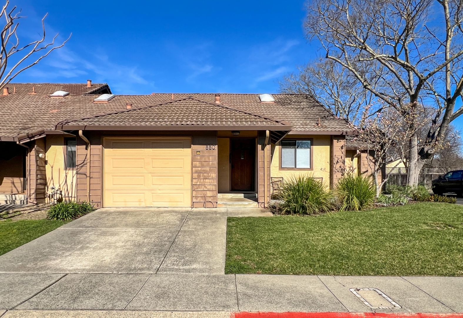 Napa House: 880 Professional Dr.