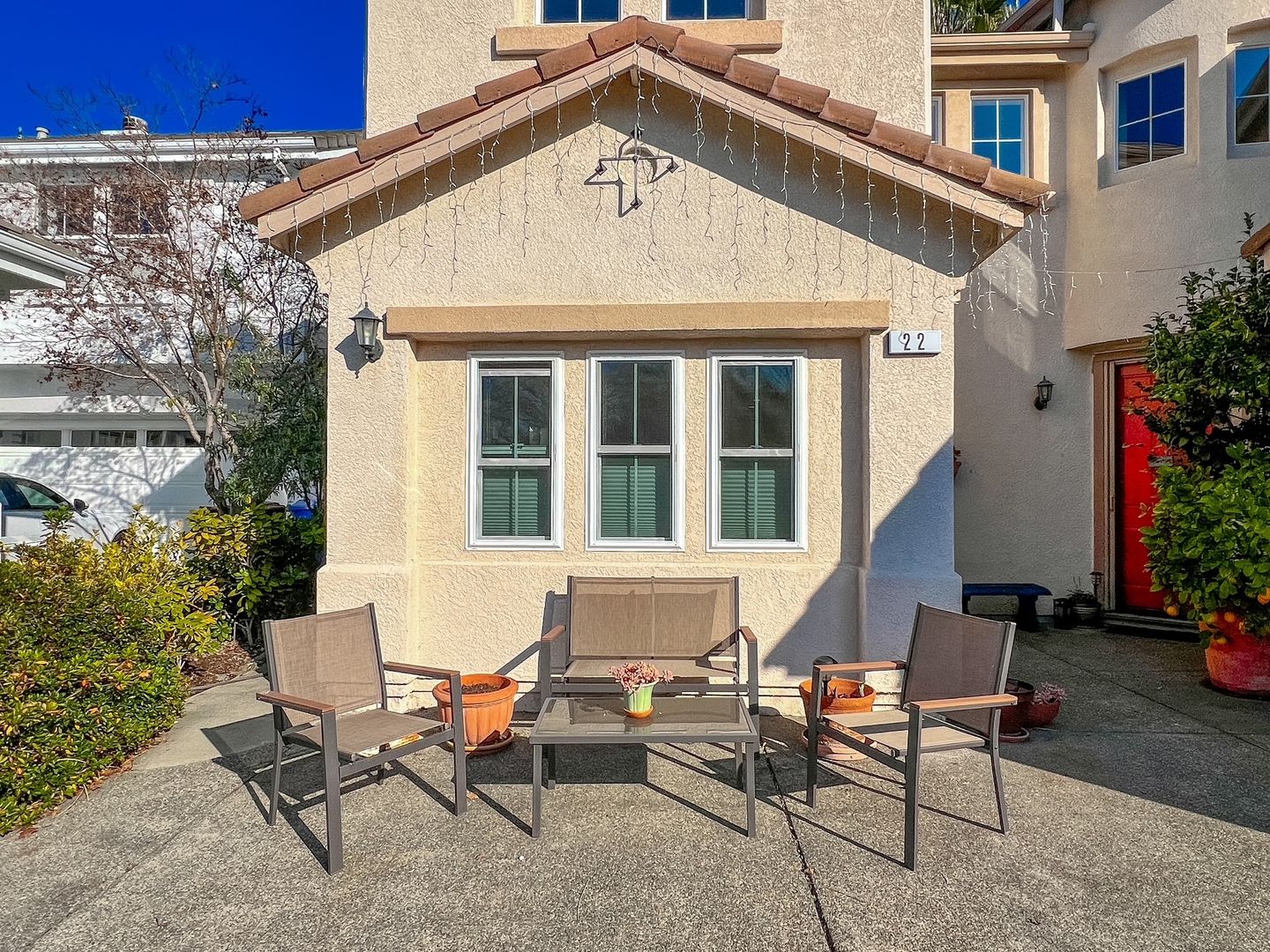 Napa House: 22 Summerbrooke Cir.