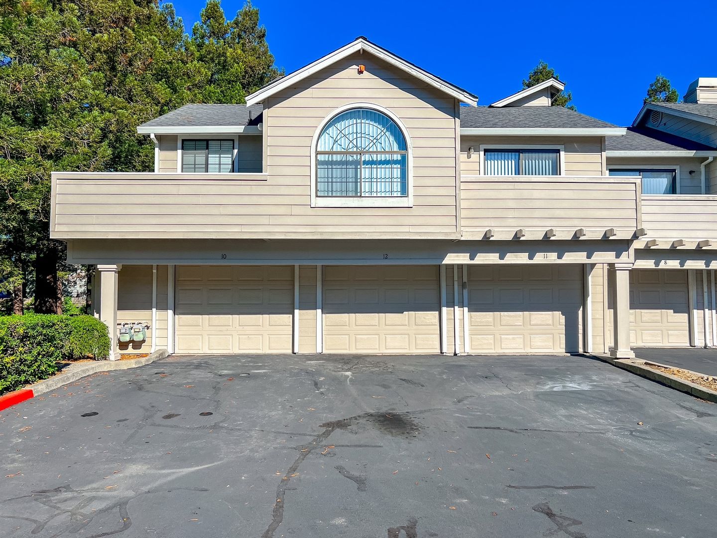 Napa House: 10 Golden Gate Circle