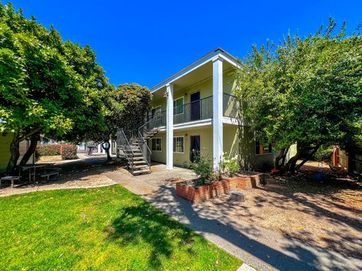 Beautifully Updated Downtown Napa Apartments – photo 1