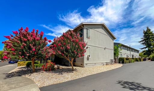 One Bedroom Napa Apartment Close to Downtown