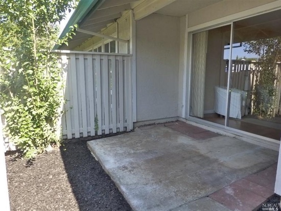 Napa House: 31 Belvedere Court