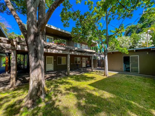 Charming One-Bedroom Apartment in the Heart of Downtown Napa – photo 1