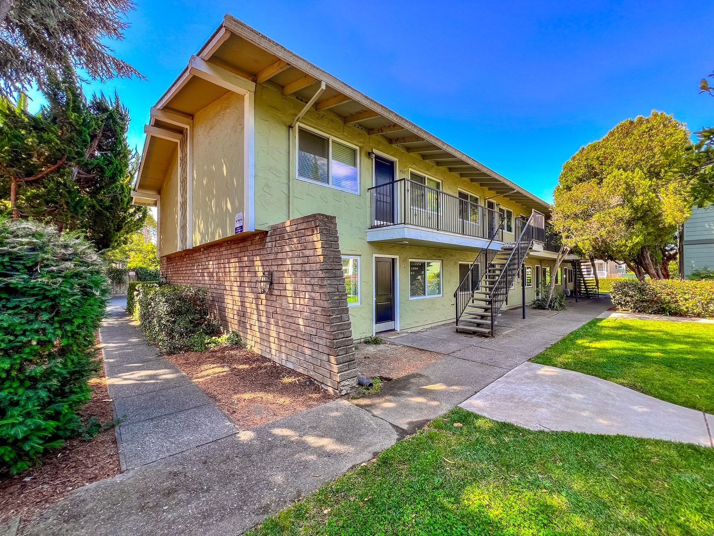 Napa Apartment: 405-449 Riverside Drive
