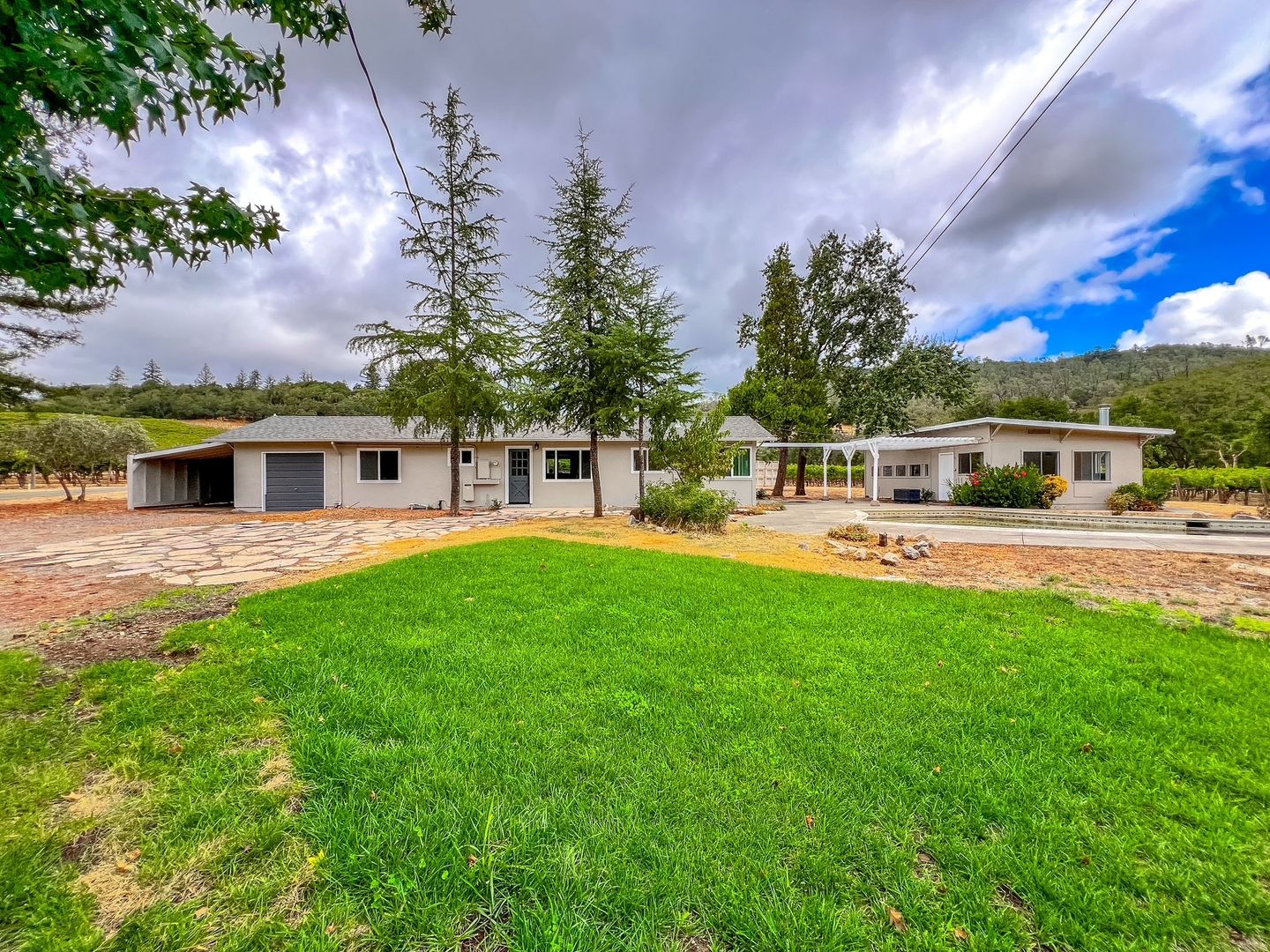 Vineyard Retreat on Conn Valley Road – Minutes from Downtown St. Helena