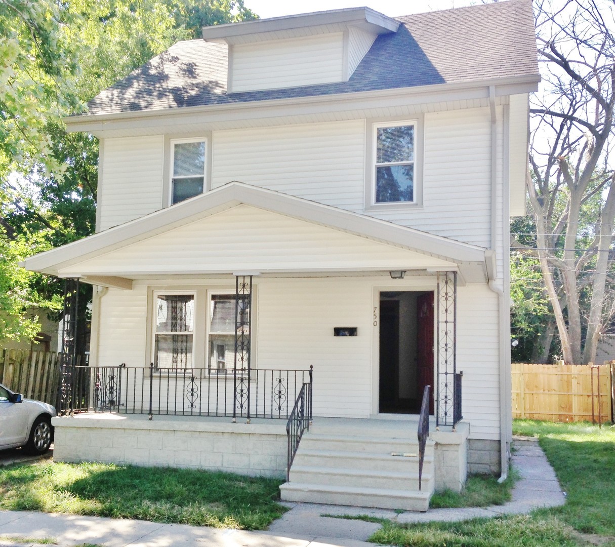 Grand Rapids House: 750 Watkins St SE