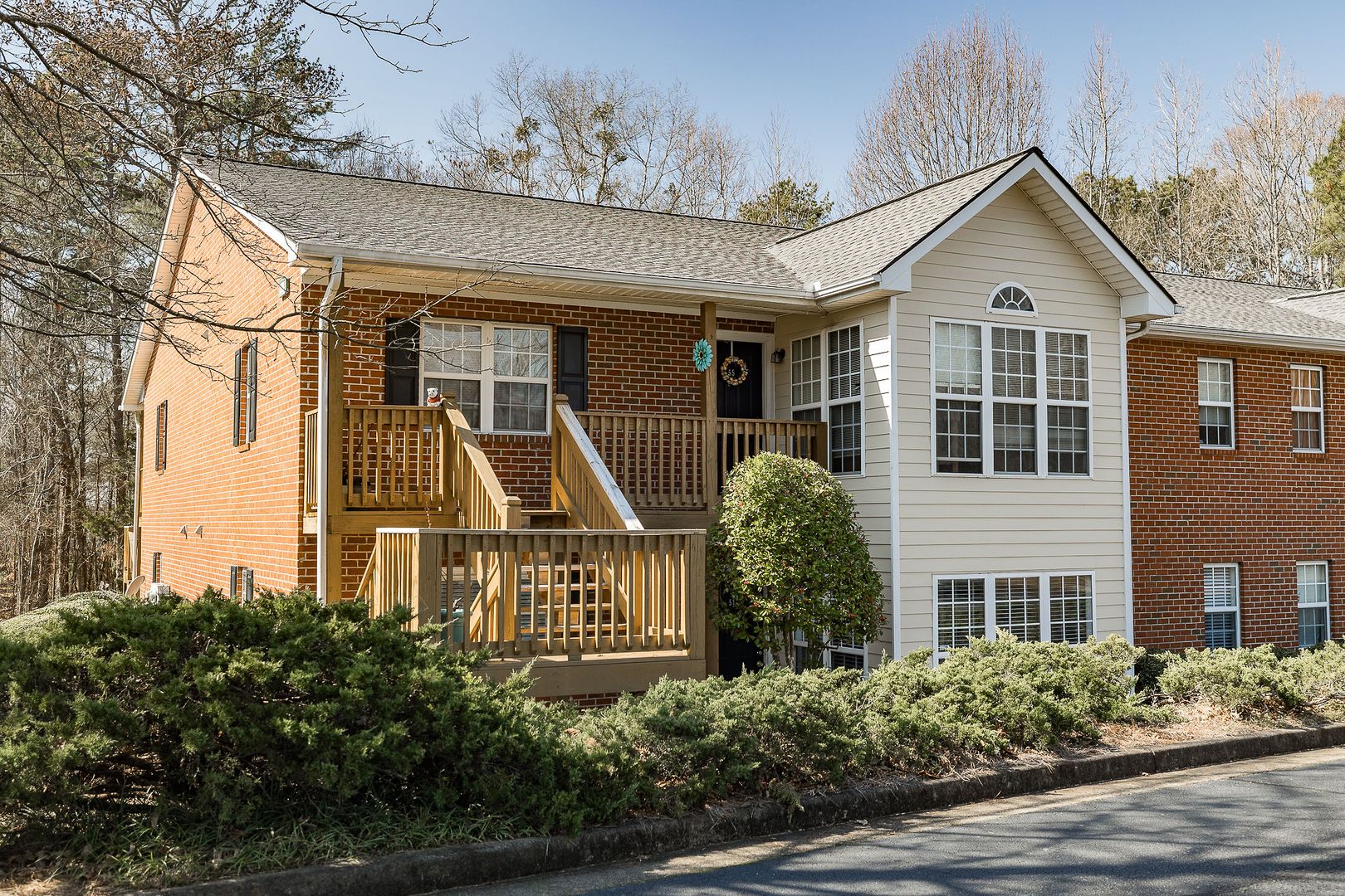 Athens Apartment: 345 Research Drive