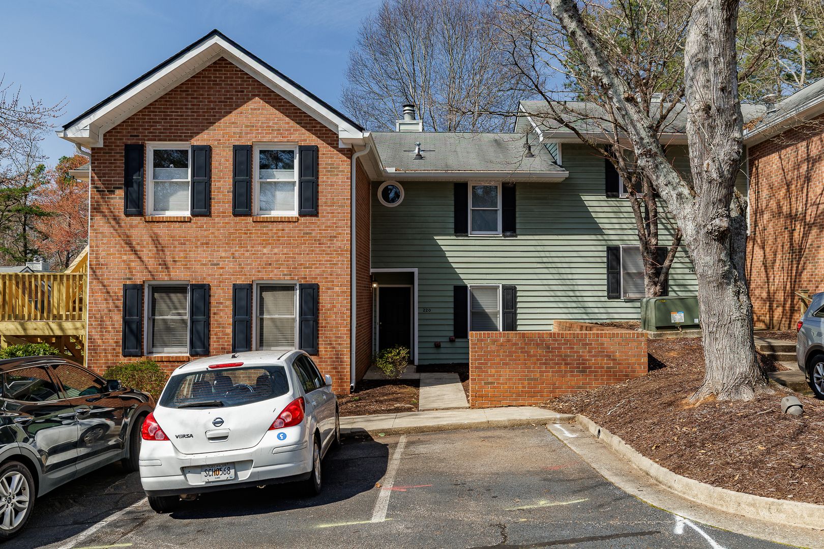 Athens Apartment: 345 Research Drive