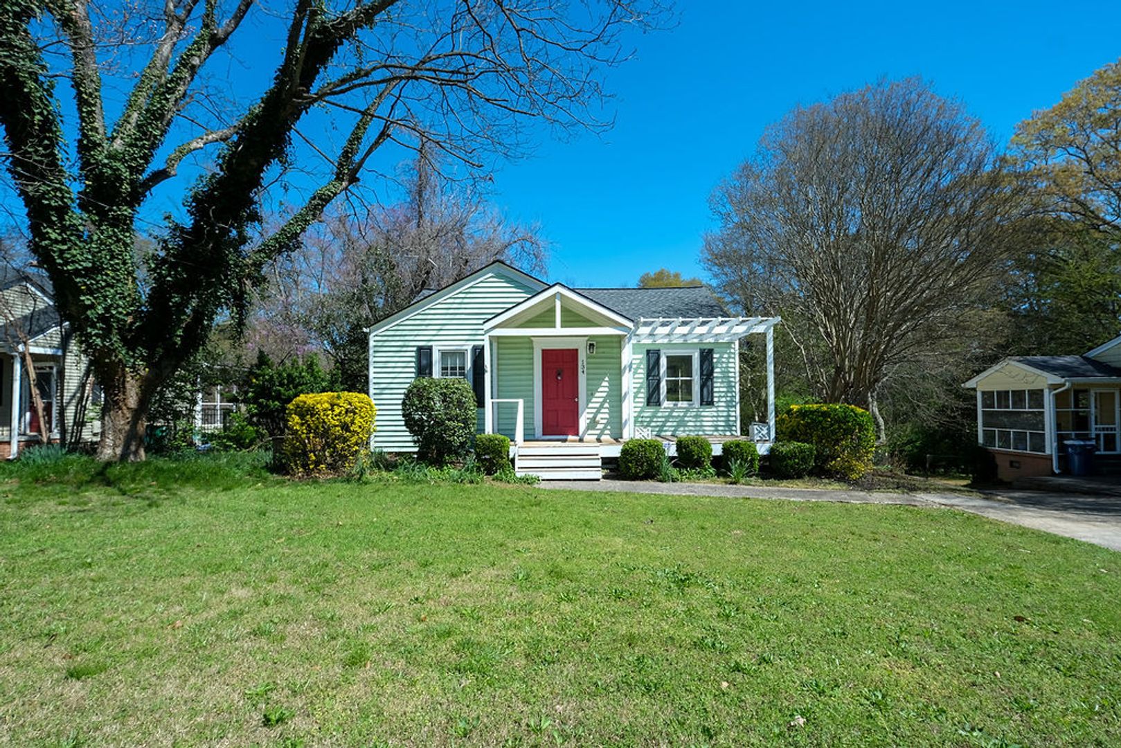 Athens House: 134 Westover Drive