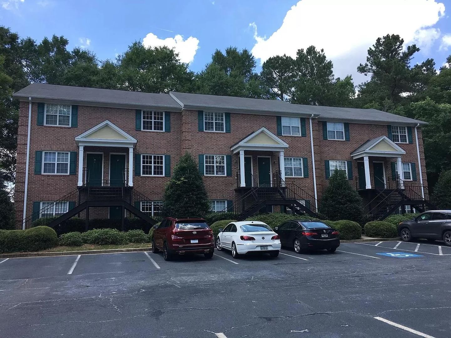 Athens Townhome: 100 Woodstone Dr