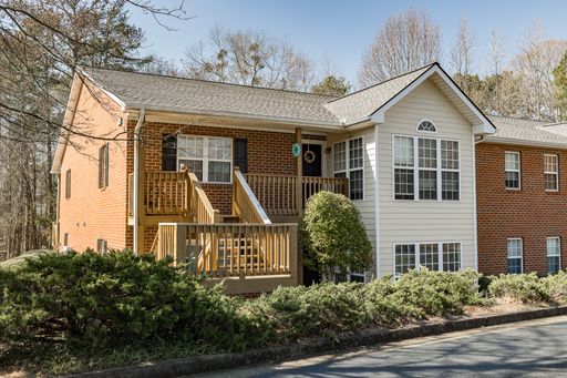 Spacious 2BR/2BA Near UGA – photo 1