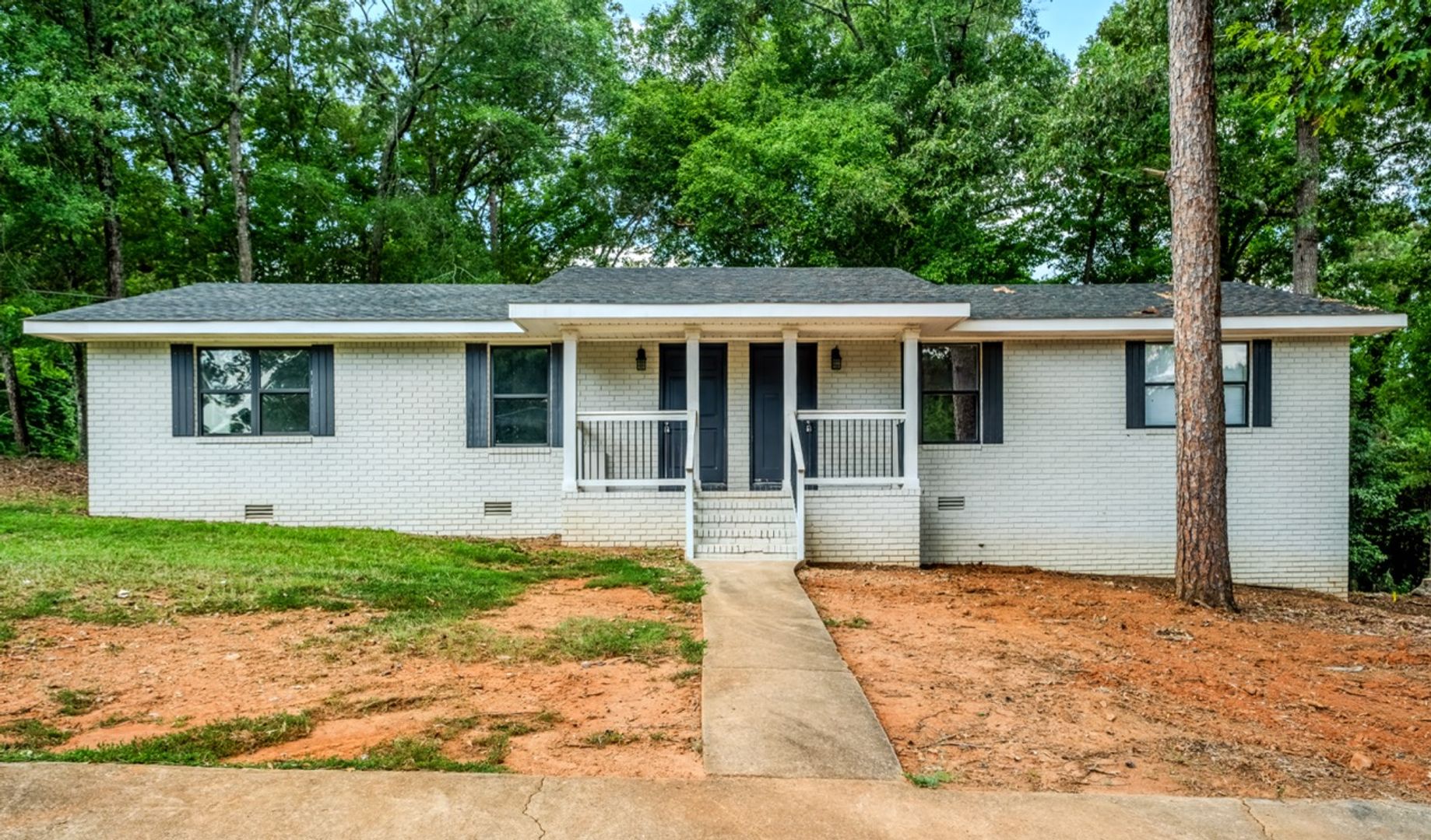 Athens House: 1001 Alpine Ct