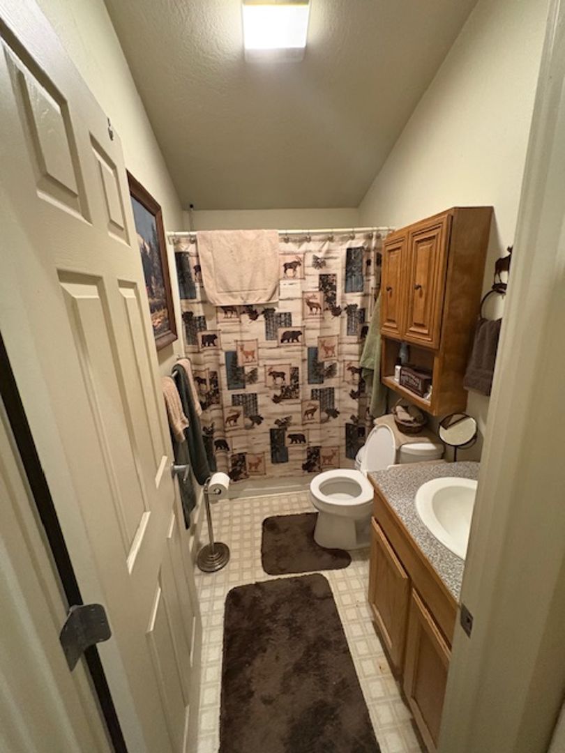 Jackson Apartment: 5755 South Highway 89