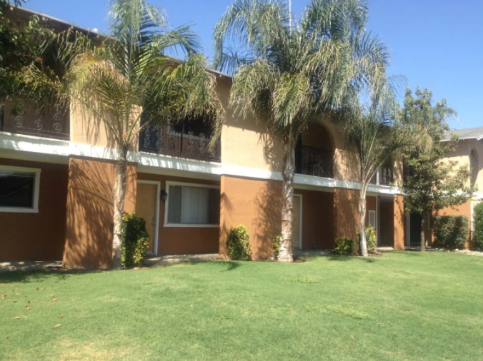 Lemoore Apartment: 250 East Hazelwood