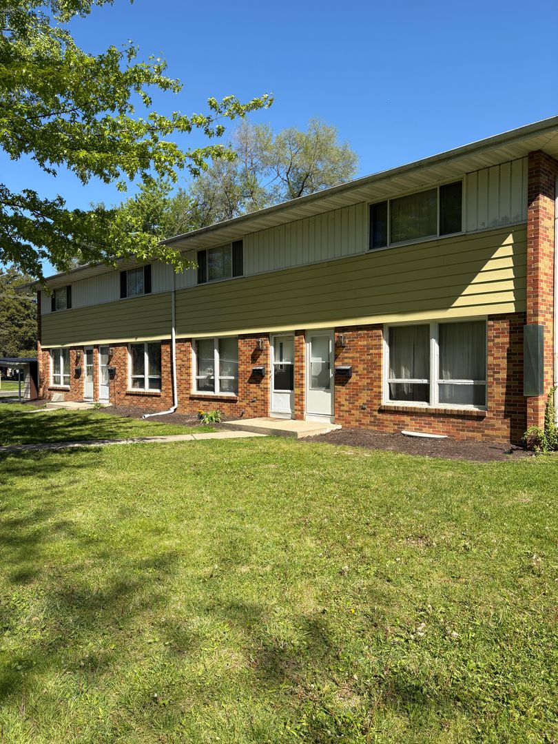 Loves Park Townhome: 205 RIVER LN