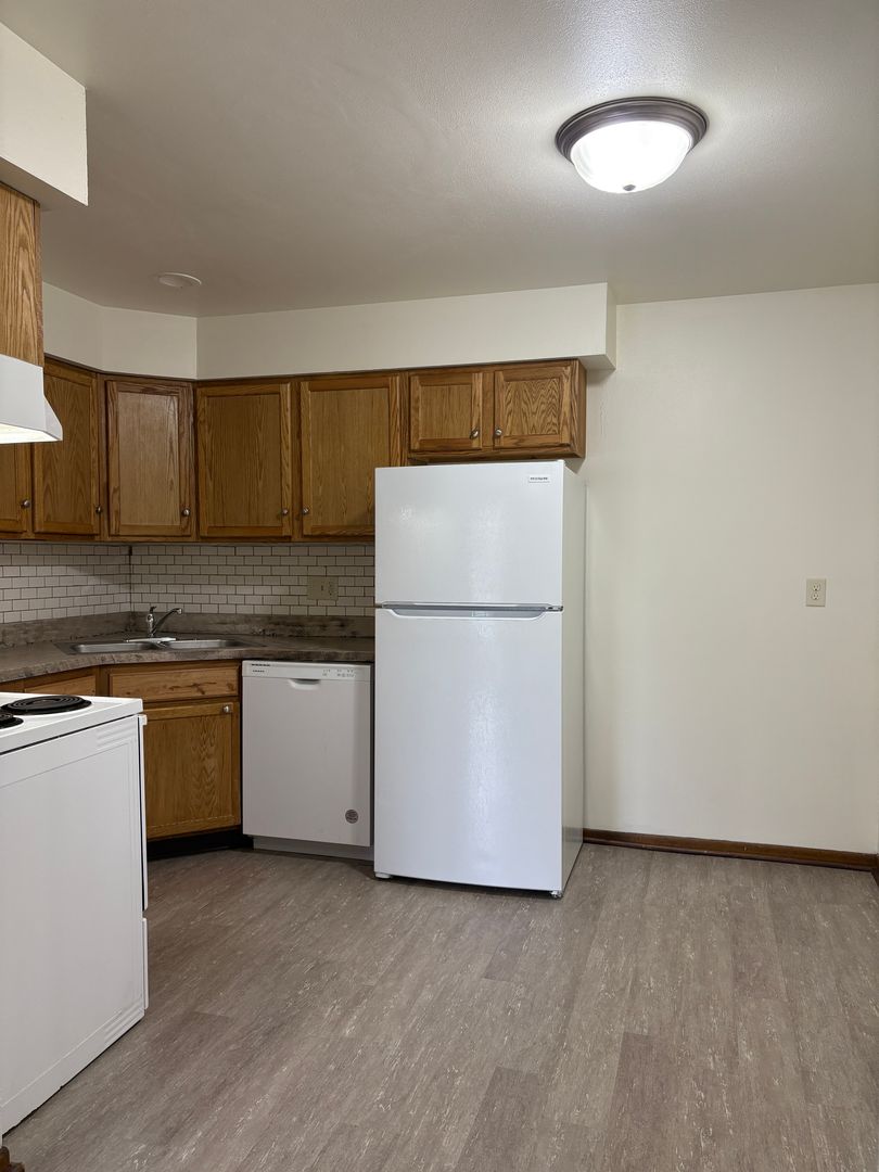 Rockford Apartment: 4710 Trevor Cir