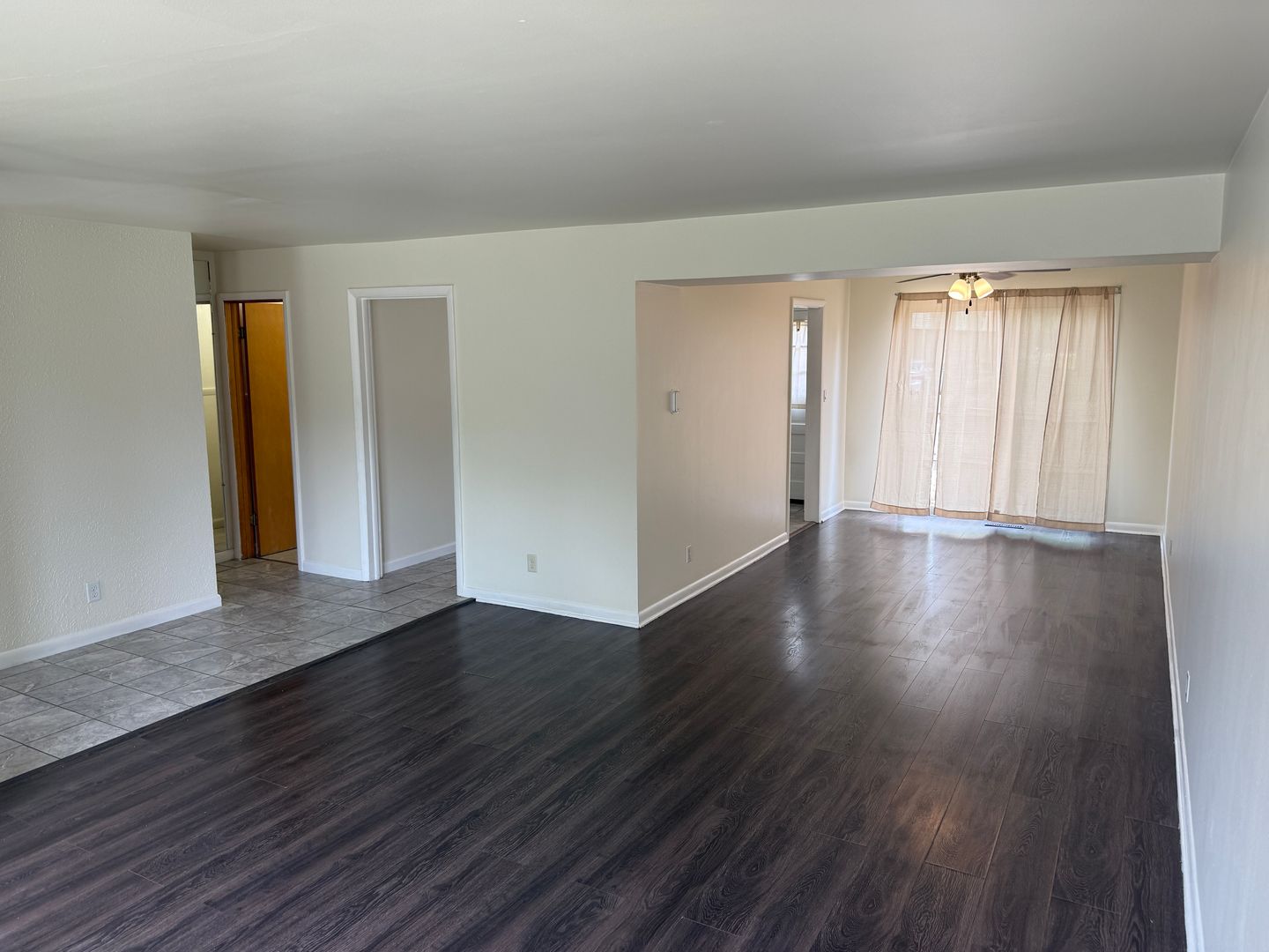 Rockford Apartment: 4300 Eastridge Dr