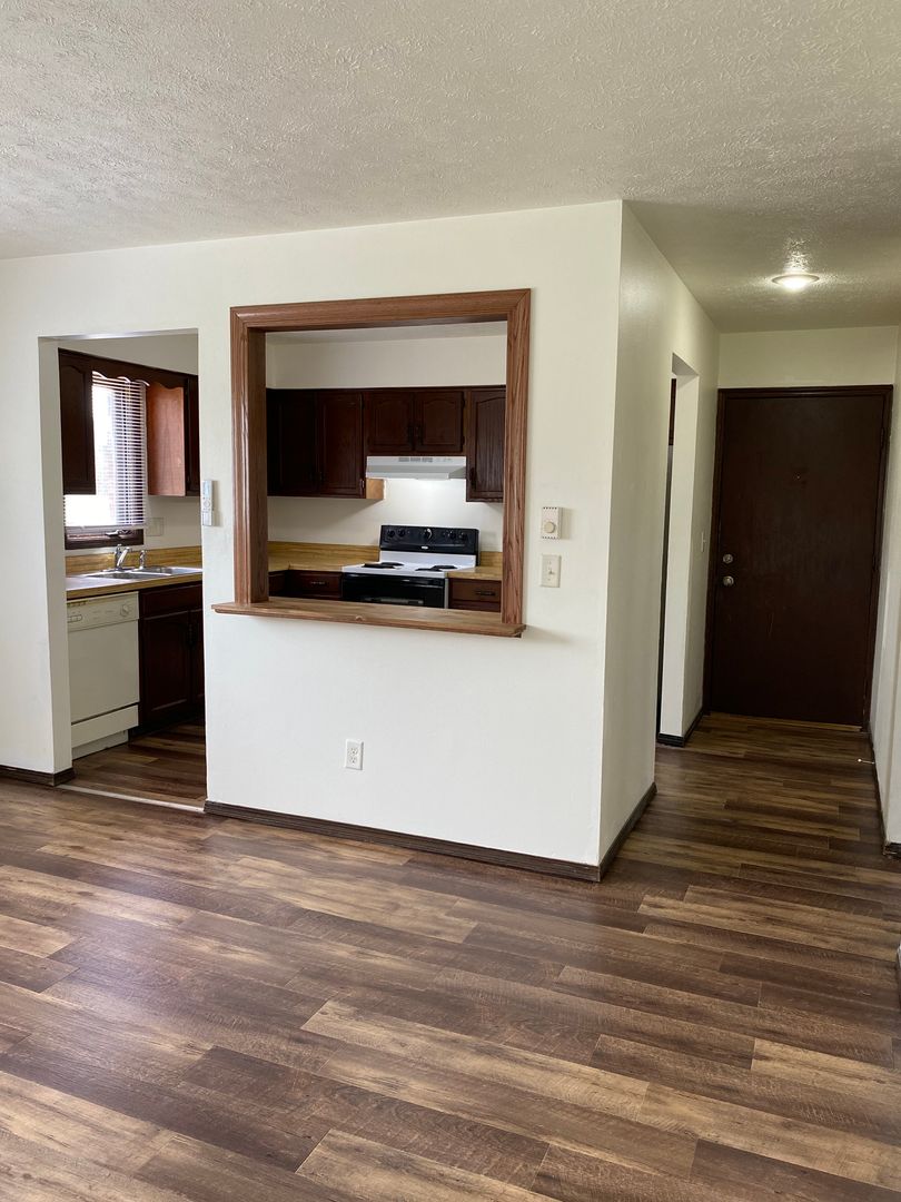 Rockford Apartment: 4682 TREVOR CIR