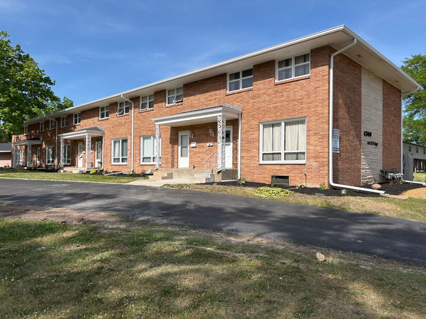 Rockford Apartment: 4300 Eastridge Dr